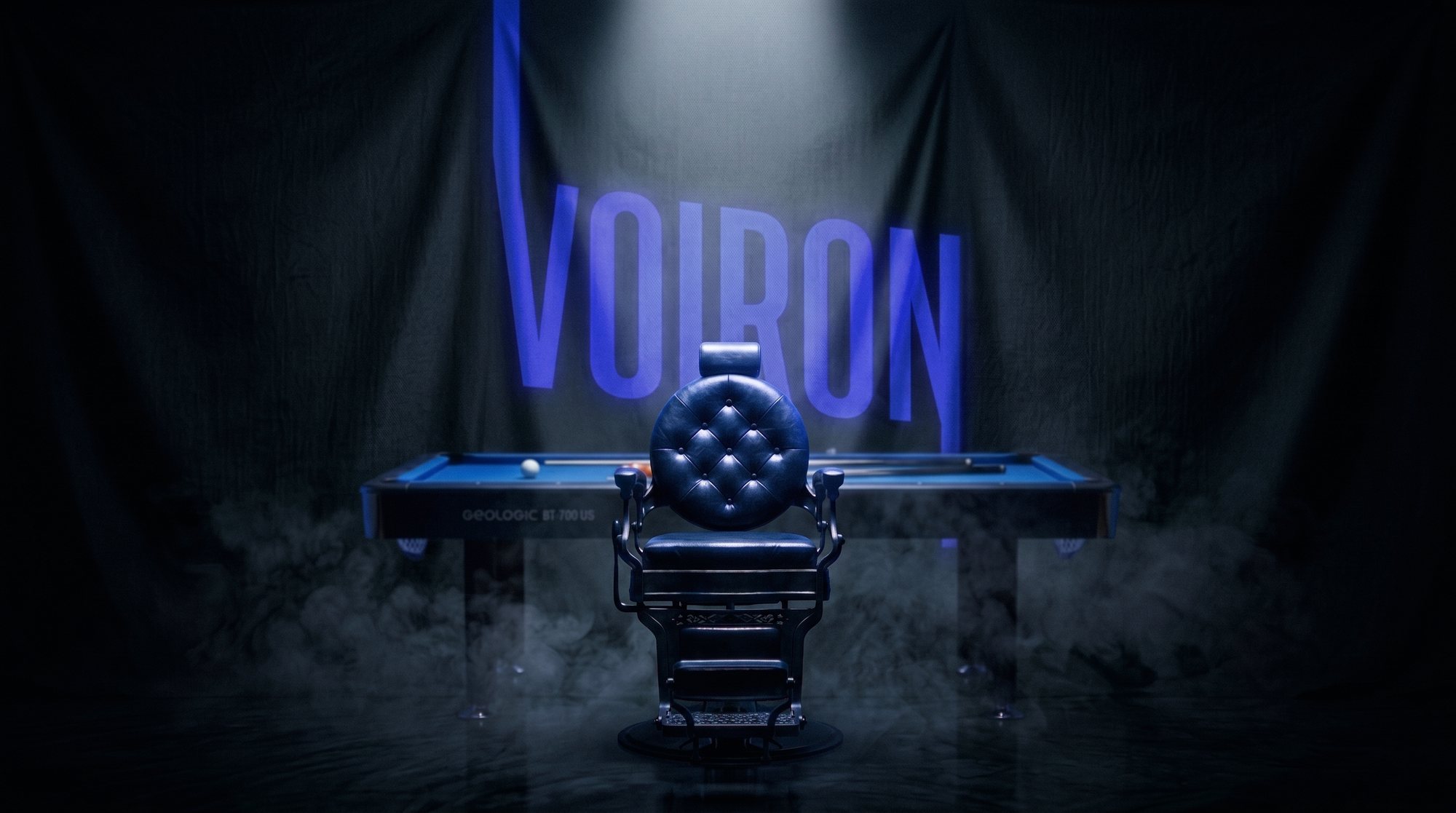 Fauteuil de barbier devant le billard du salon BarberClub Voiron